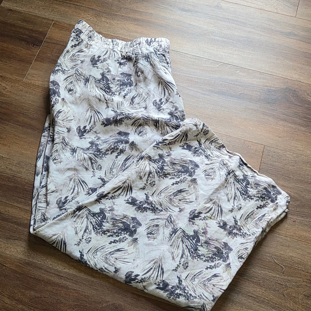 Lane Bryant Linen Blend Wide Leg Crop Pants 22/24 Palm Leaf Print Neutral Casual